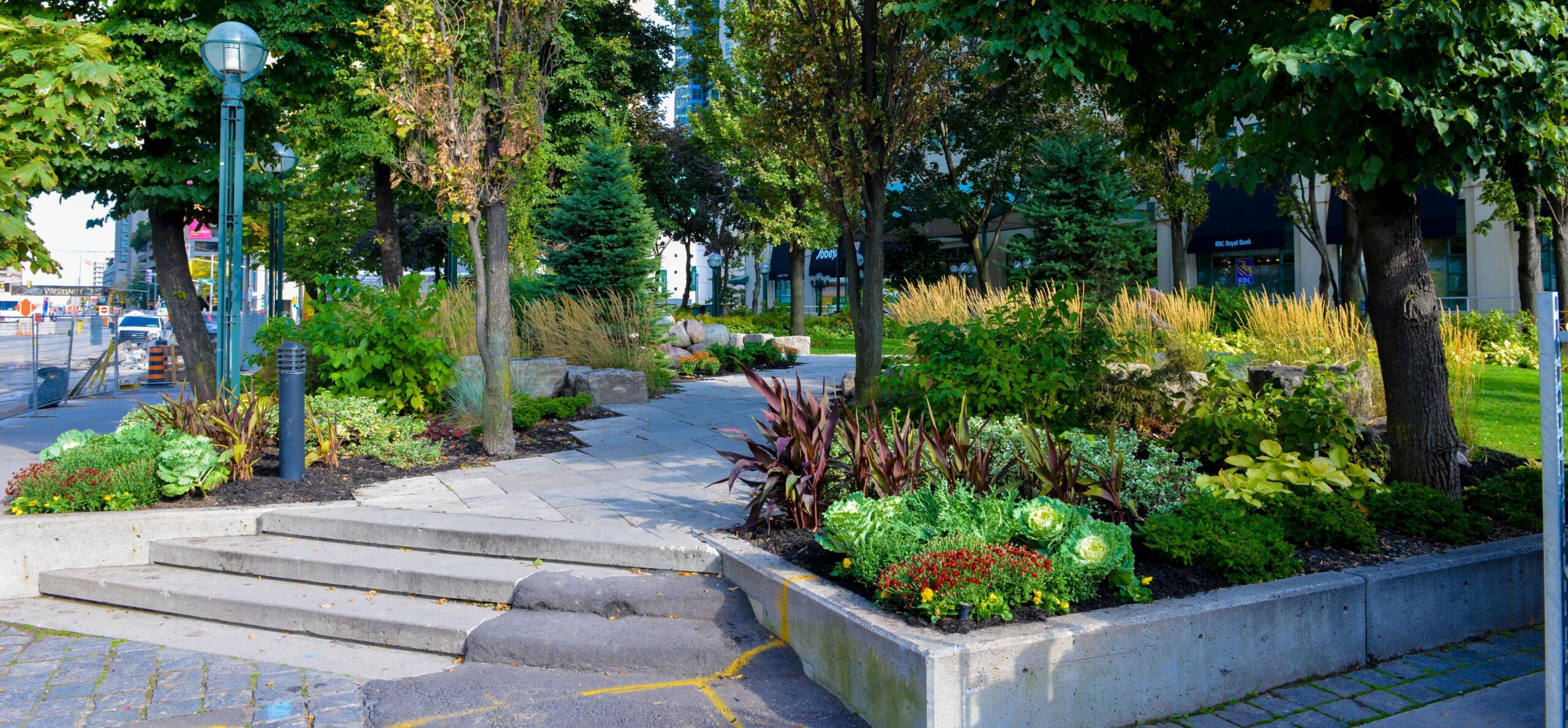 Maintenance 13 garden edging trimming